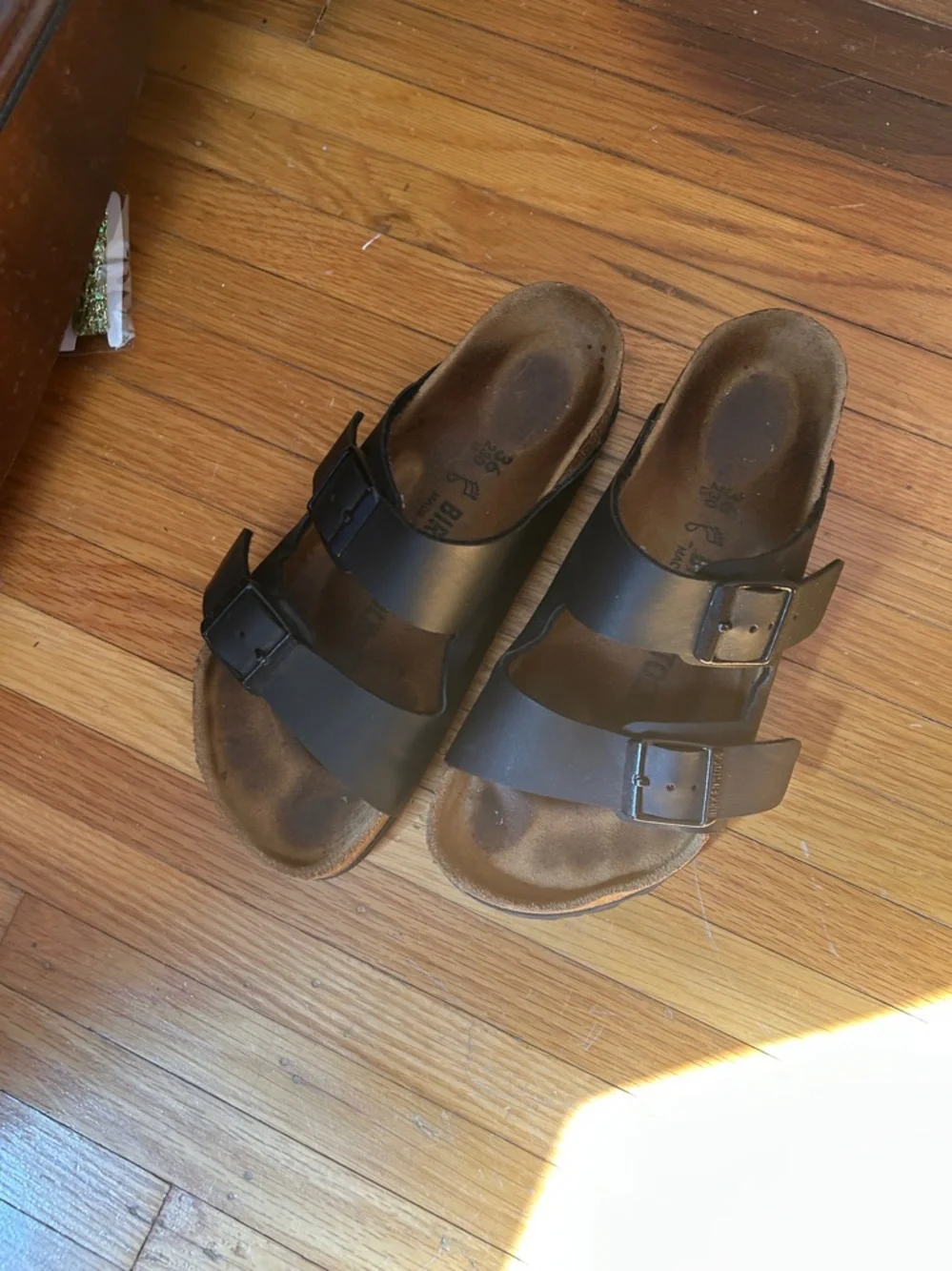 Sandals - Picture 3 of 6